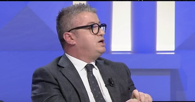 DJEGIA E MANDATEVE/ Peza: Për popullin dhe në emër të popullit kanë folur vetëm partitë bolshevike