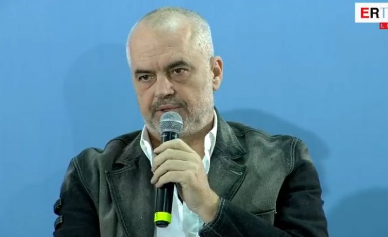 “PEDAGOGËT DO KALOJNË NË FILTËR”/ Rama nga Korça: Janë mbledhur disa që duan…