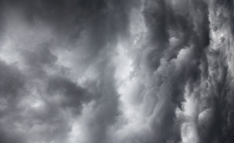 MOTI/ E premte, 15 shkurt: Temperaturat sërish në rënie, mbizotërojnë vranësirat gjatë…