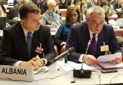 “VIZITA NË BERLIN”/ Ruçi dhe Balla, takime të rëndësishme në Bundestag dhe Qeverinë gjermane