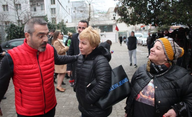 “A DO TË RIKTHEHENI NË POLITIKË?” Përgjigjet Tahiri: Ka kohë për të…