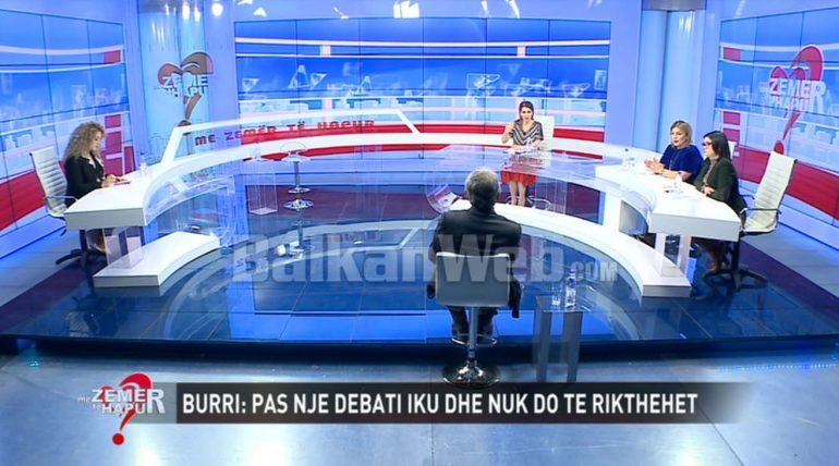 “TË DY DERI NË VDEKJE”/ Burri përlotet në mes të emisionit, i kërkon gruas që të kthehet pas…