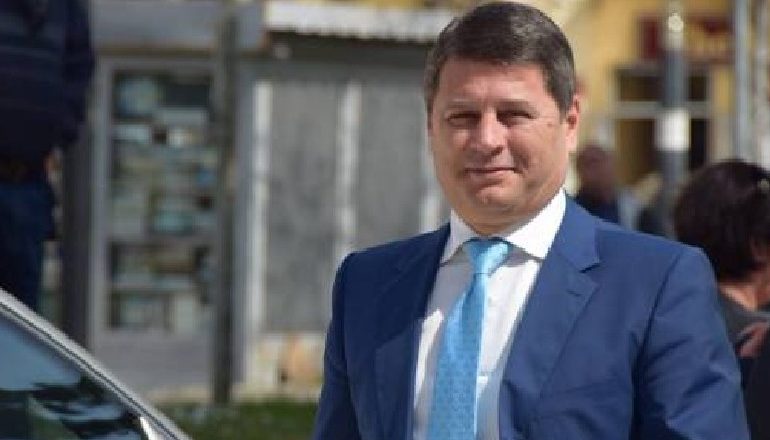“16 MARS RRËZOJMË RAMËN”/ Ndreu: Basha, tullumbac i fryrë, si kinez i lumtur