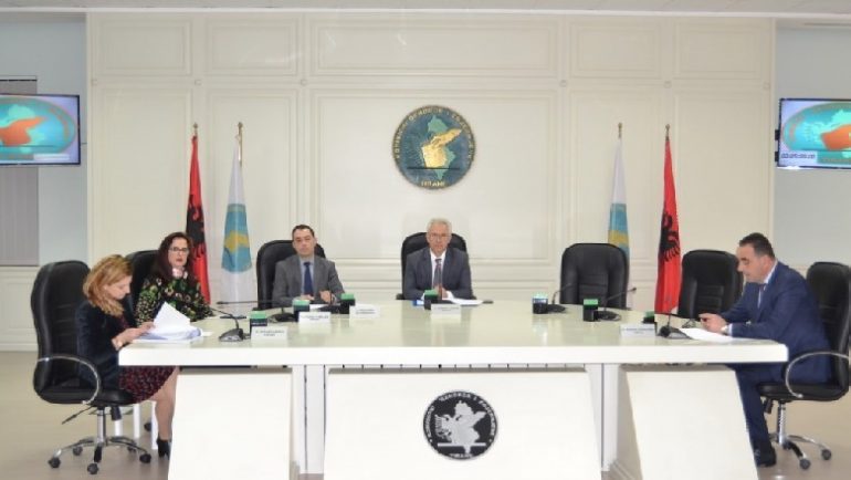 MBLEDHJA TË HËNËN/ KQZ u jep mandatin 4 deputetëve të rinj të LSI (EMRAT)