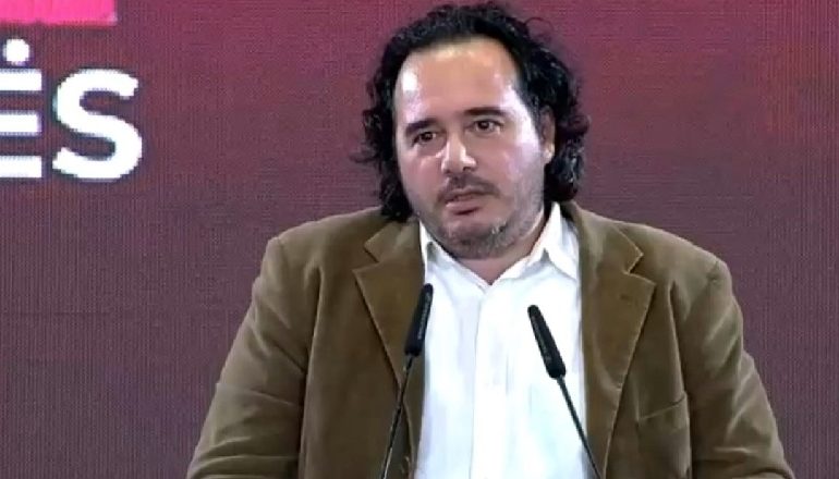 SAMITI I DYTË I DIASPORËS/ Violonisti Çezari: Prindër, mësojini fëmijëve gjuhën shqipe!