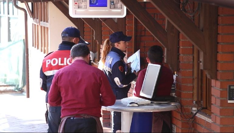 PROTESTA E OPOZITËS/ Ardi Veliu iu dërgon letër bizneseve para parlamentit: Ndjesë për shqetësimin