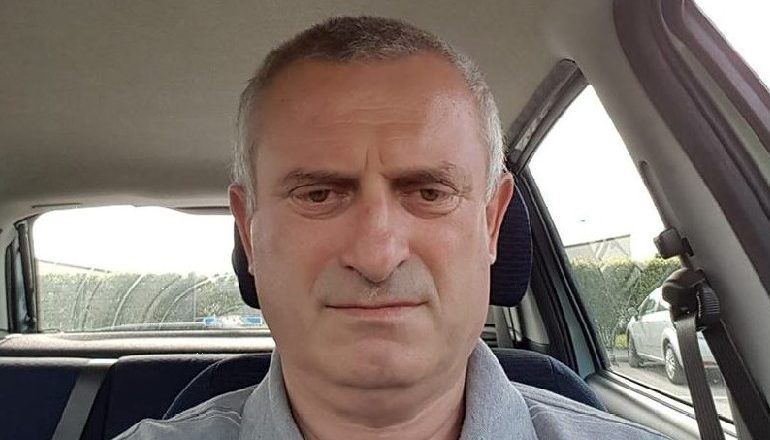 “NATA ME HËNË”/ Nxënësi i Kadaresë kujton si ia botoi poezitë shkrimtari i madh në ’85-ën