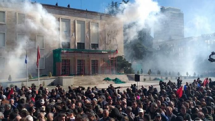 MERRET VENDIMI/ Opozita cakton datën për “shëtitjen” e radhës