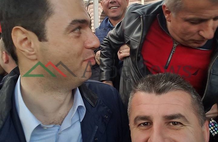 KAMZA “TRADHTON” BASHËN/ Krahu i djathtë i Mziut pranon MANDATIN. Lidhja me Llallën