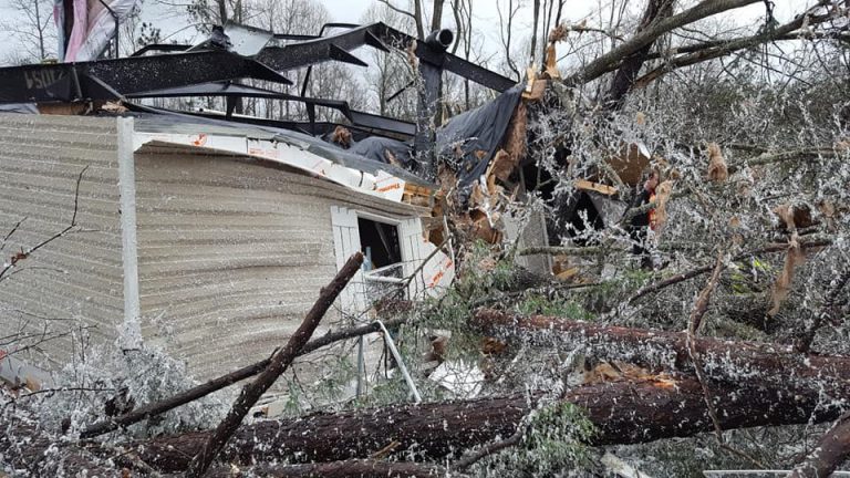 SHBA/ Tornado shkatërron Alabaman, të paktën 22 të vdekur
