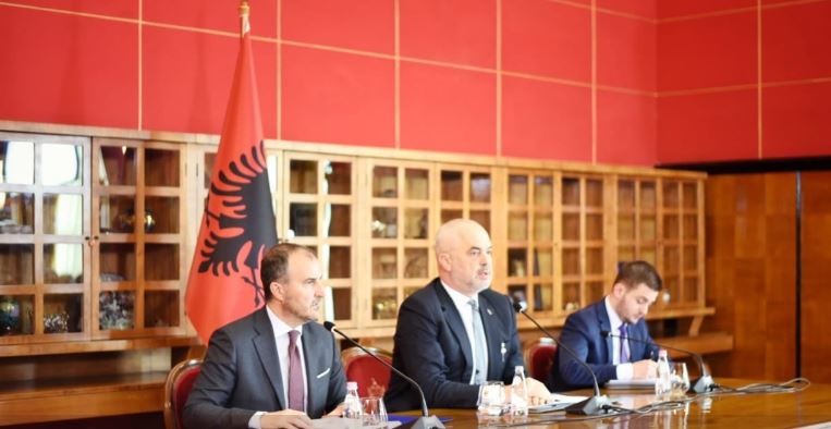 APEL POLITIKËS/ Soreca: Shqiptarët duan të vazhdojnë rrugën në BE. Koha për dialog