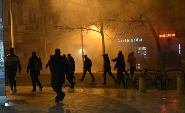 PROTESTA E OPOZITËS PARA KUVENDIT/ Filozofia e dhunës që çon në dështim