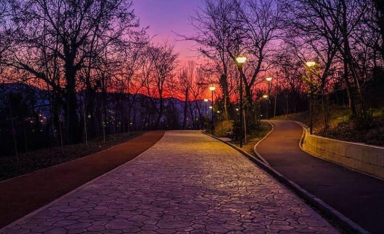 FOTO SPEKTAKOLARE E LIQENIT TË TIRANËS/ Rama: Me këtë pamje nga parku i rilindur ju uroj një ditë të mbarë