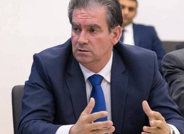VIJON “RRJEDHJA” NË PD/ Bashës i ikën ALEATI. Dorëzon formularin e dekriminalizimit
