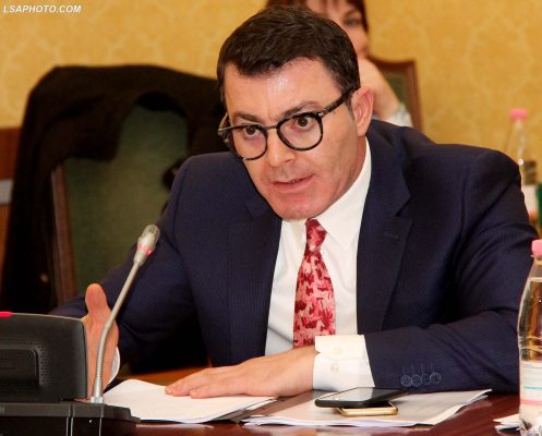 “JEMI TË HAPUR PËR DIALOG”/ Deputeti Hyseni: Opozita ka marrë rrugë të mbrapshtë