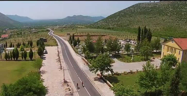 RAMA PUBLIKON VIDEON/ “Me këto pamje spektakolare të rilindjes turistike të Tamarës e Vermoshit…”