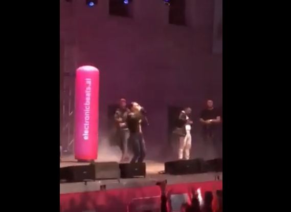 “DITA E VERËS”/ Çfarë po ndodh tek sheshi “Nënë Tereza”. Ja atmosfera fantastike (VIDEO)