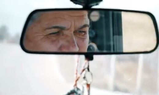 “NJERËZ TË PADUKSHËM”/ Njihuni me historinë e Fidanes nga Burreli që i jep makinës dhe ka “iPhone” (VIDEO)