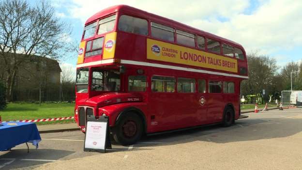 DALJA NGA BE-JA/ Si e matën studiuesit pulsin e “Brexit” me një autobus të kuq