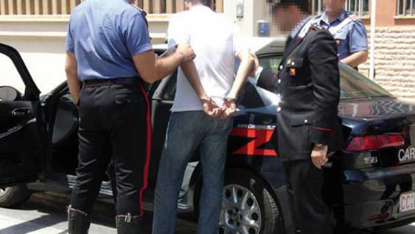 E SHAU DHE SULMOI ME THIKË ISH GRUAN/ Çfarë ndodhi me 48 vjeçarin që e la të shtrirë…
