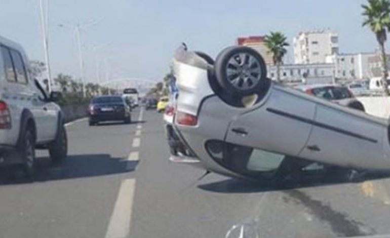 AKSIDENT I RËNDË/ Makina në ajër, përmbyset në autostradën Tiranë-Durrës…