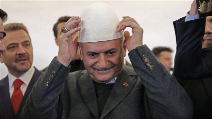“KOKA SHKON, POR PREMTIMI…”/ Kandidati për Kryebashkiak i Stambollit betohet: Me besa- besë