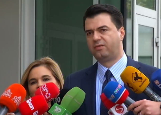 “MOS DIL ME NËPËRKËN E LSI”/ Basha flet për mediat, komentuesit: Edi është BOSS (FOTOT)