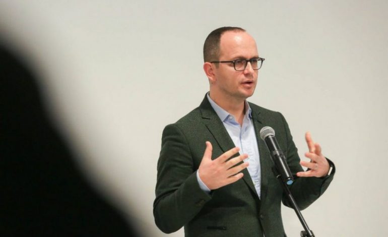 REPLIKON ME “TOP CHANNEL”/ Bushati: Si qendron e vërteta e emërimit “konsull nderi” indianit