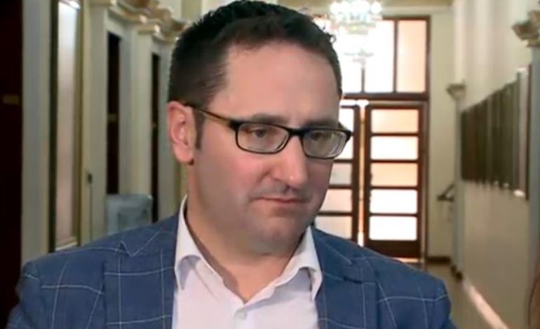 “MESAZHI ËSHTË I QARTË”/ Deputeti gjerman: Opozita ka vënë jetën parlamentare në ngërç. Dialogu…