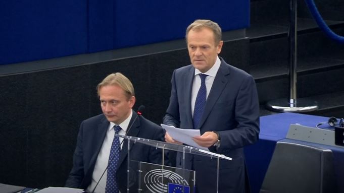 SHTYRJA E MARRËVESHJES BREXIT/ Flet Tusk: Mos i tradhëtoni britanikët