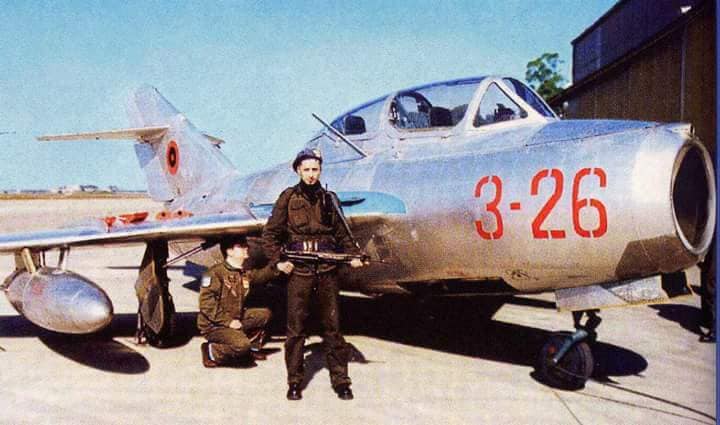 DOSSIER/ Rrëfimi i aviatorit Ardian Elezi: Pse NUK e zbatova urdhërin e Berishës për të bombarduar…