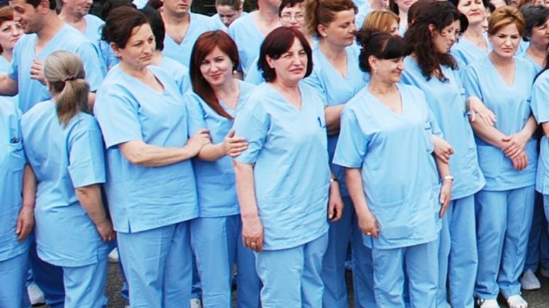LISTA/ Kush janë 700 infermierët e rinj, që fituan të drejtën e punësimit në shtet