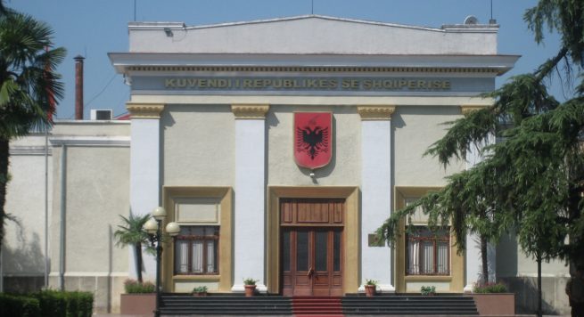 MIRATOHEN VENDIMET/ Ruçi “kalon” listën e 5 deputetëve të rinj opozitarë