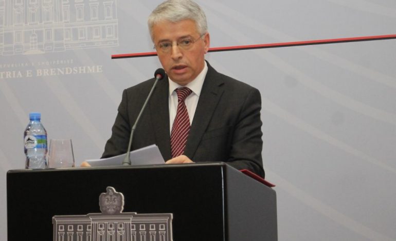 “PËRPLASJA TE “PETRO NINI” PËR PRONËN”/ Reagon Lleshaj: Policia duhet dinjitoze, ka detyrim ligjor…