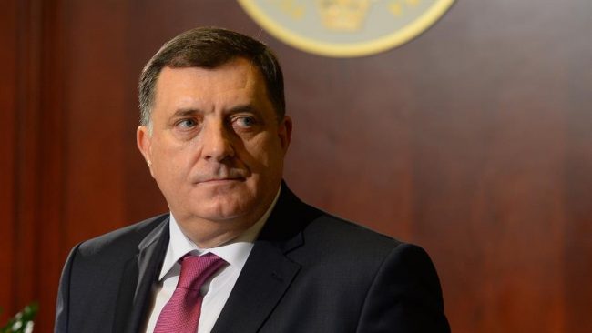 “AKUZAT…”/ Politikani serbo- boshnjak: Tiranë- Sarajevë- Podgoricë, 300 të dyshuar si filorusë