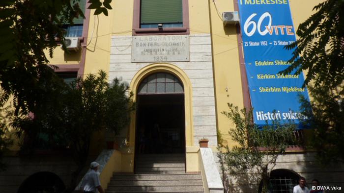 FORMULA E RE/ Ja kriteret per maturantët që synojnë Universitetin e Mjekësisë (FOTO)