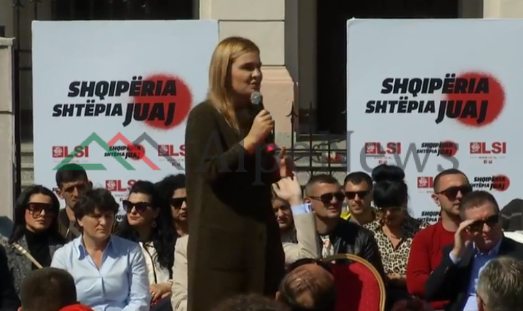 “LSI E KA RRUGËN E NDRIÇUAR NGA ZOTI”/ Qytetarët: Po kur Meta vodhi floririn e… (FOTO)