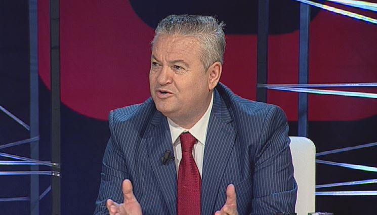 “DEPUTETI “REBEL” I PD-s”/ Myslim Murrizi i ashpër: Gej perversë dhe spurdhjakë, dalin hanë m*t nëpër…