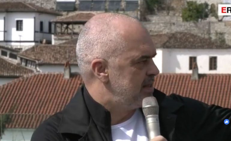 PROTESTA E OPOZITËS/ Rama sulmon opozitën nga Berati: Të paditur, injorantë dhe në errësirë