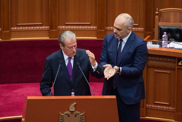 MANDATET/ Kur Sali Berisha në 2015 e quante braktisjen e parlamentit koncept monist dhe allogjizëm të… (VIDEO)