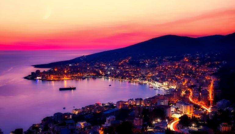 “NDËR DESTINACIONET MË ROMANTIKE TË BALLKANIT”/ Rama publikon shkrimin e medias së huaj (FOTO)