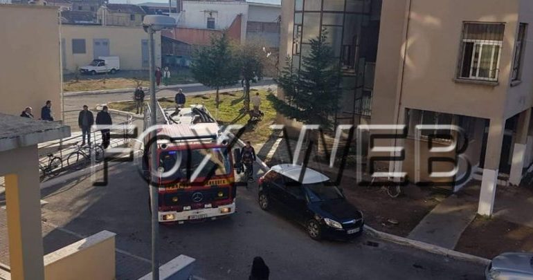 ZJARR NË SPITALIN E SHKODRËS/ Pacientët largohen me shpejtësi nga dhomat (FOTO)