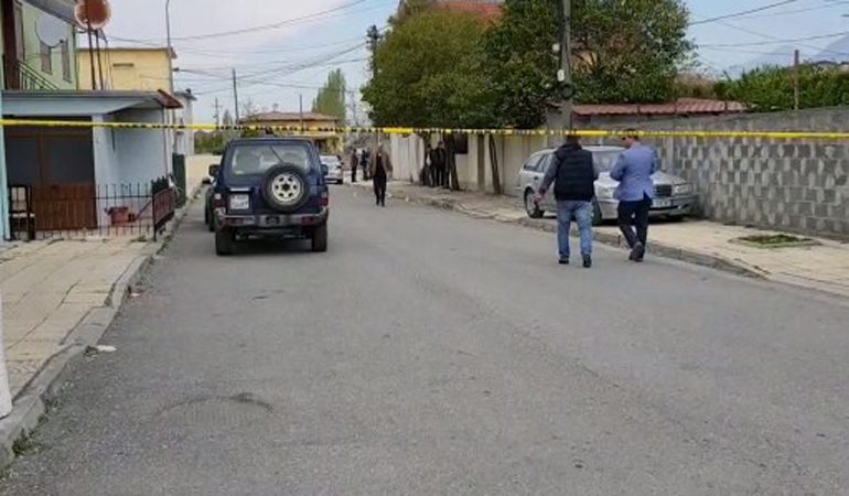 VRASJA E DY VËLLEZËRVE NË SHKODËR/ Policia KONTROLL në shtëpinë e FISIT Lici
