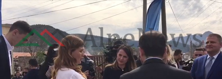 DOLI KUNDËR PD-s/ Rudina Hajdari shfaqet krah ambasadorit të BE-së (FOTO)
