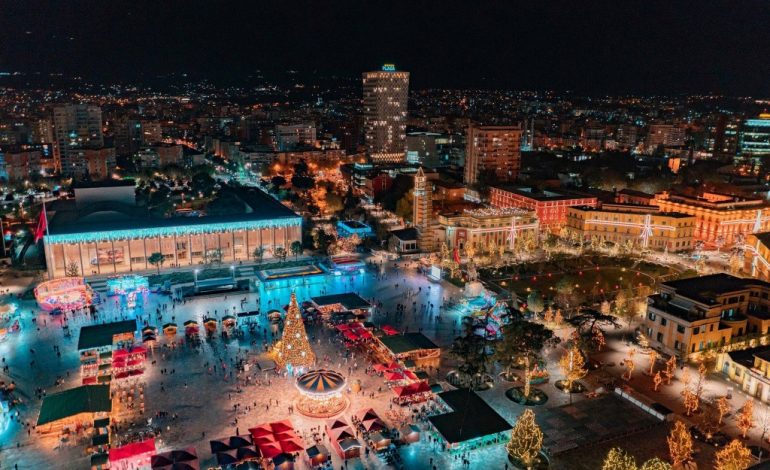 “TIRANA NDRYSHE”/ Prestigjiozja spanjolle artikull për kryeqytetin: Transformimi i qytetit, rrugëtim premtues për turizmin