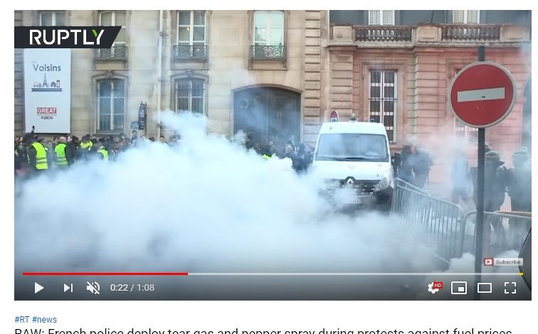 VIDEO FAKTE/ Gaz lotjsjellës, shkopa gome, arrestime…; Ja si vepron policia nga Franca në Kanada… (VIDEO)