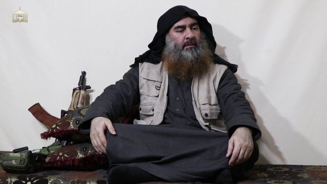 PAS 5 VITEVE/ Udhëheqësi i ISIS del para kamerave, betohet se…  (VIDEO)