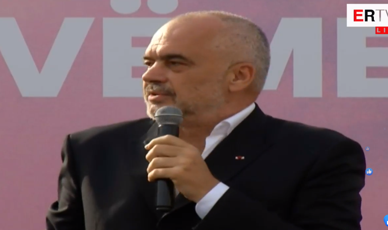 “BASHKIA QË DUAM”/ Rama batuta me të moshuarin: Do të thonë që je i FRESSH-it (VIDEO)