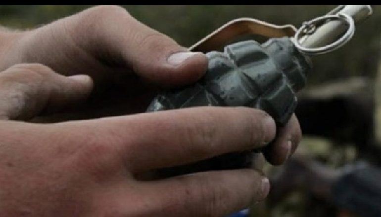 E RËNDË NË POGRADEC/ 16-vjeçarit i SHPËRTHEN granata në dorë, po luante…