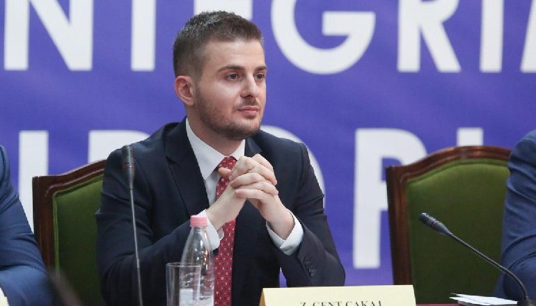 “JANË DHËNË NË SHKELJE FLAGRANTE…”/ Cakaj: 350 pasaporta diplomatike do tu hiqen zyrtarëve të shtetit…